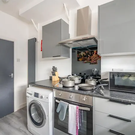 Quarto em Acomodações Particulares *rb246* For Your Relaxed & Cosy + Free Parking + Free Fast Wifi * Leeds (West Yorkshire)