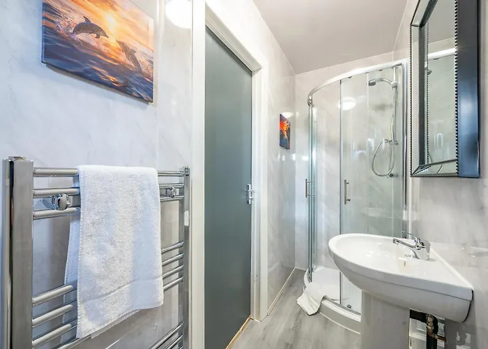 *rb246* For Your Relaxed & Cosy + Free Parking + Free Fast Wifi * Homestay Leeds (West Yorkshire)