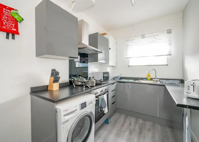 Homestay *rb246* For Your Relaxed & Cosy + Free Parking + Free Fast Wifi *