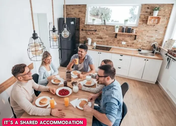 *rb246* For Your Relaxed & Cosy + Free Parking + Free Fast Wifi * *